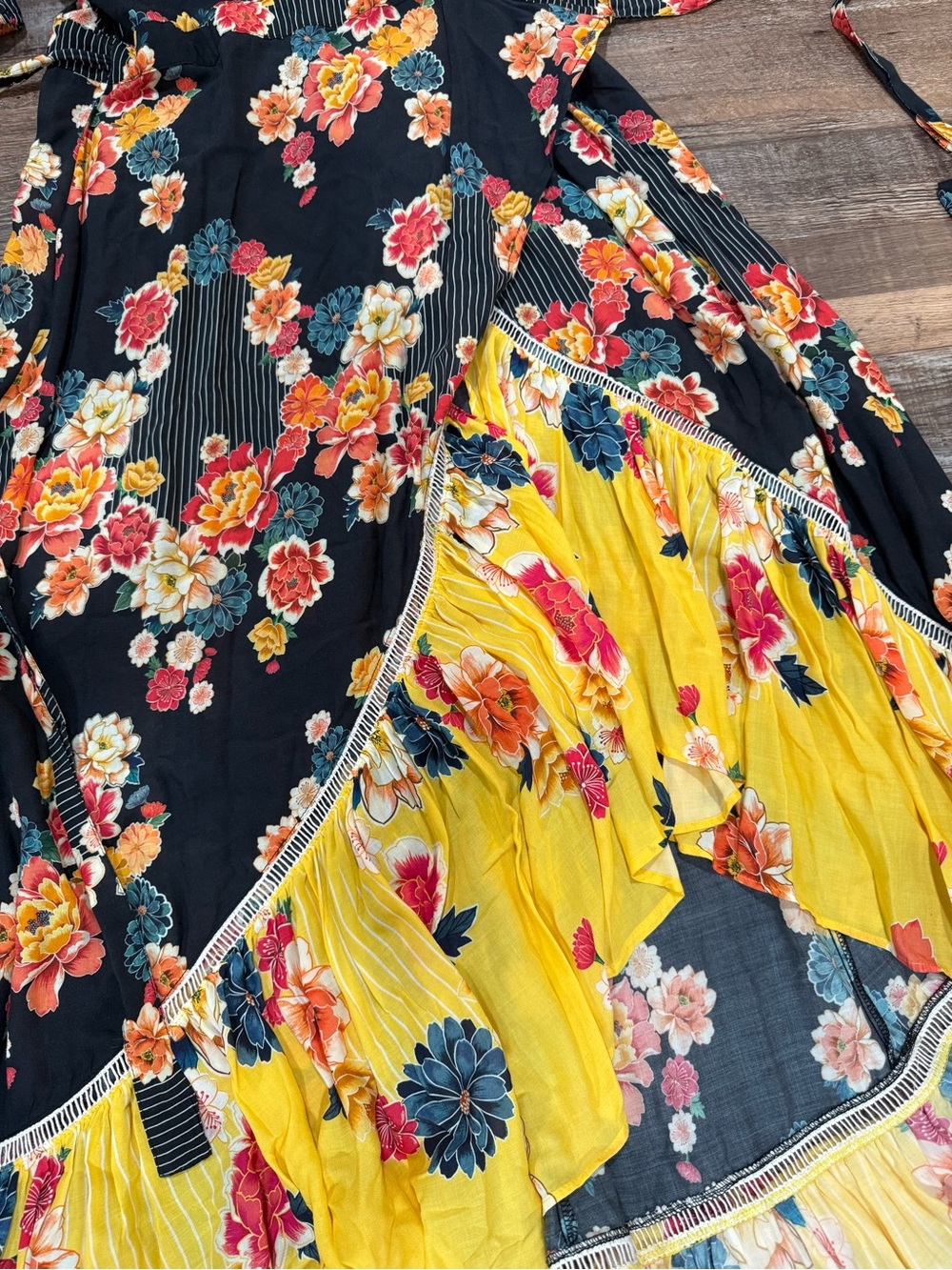 Farm Rio for Anthropologie Loretta Maxi Floral Wrap Dress Size Large - Picture 4 of 11